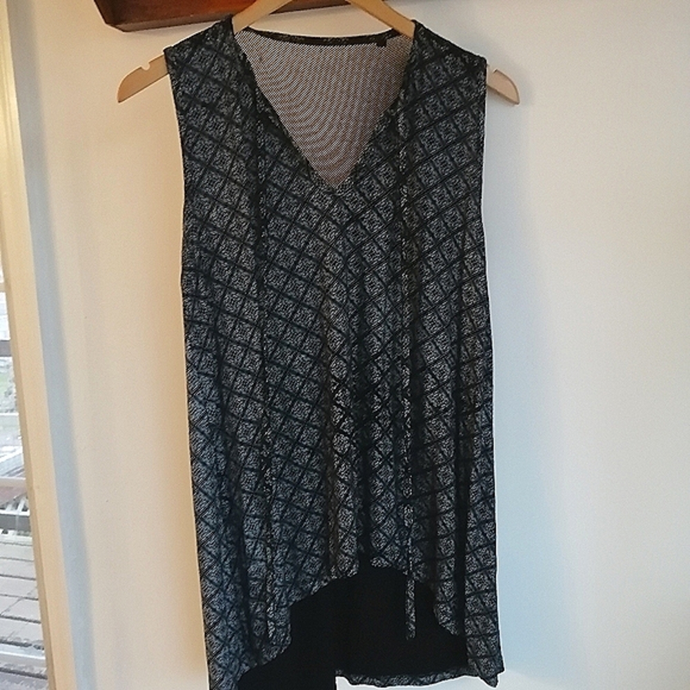2/$15 High-lo flowy tank